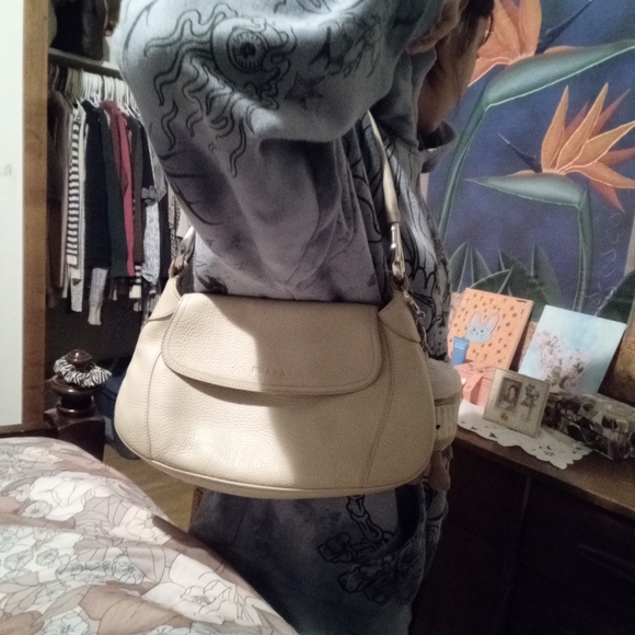 Authentic Prada Tan Vitello Daino Vintage Shoulder Bag - Picture 11 of 11